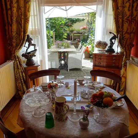 Emma's Bed & Breakfast The Hague